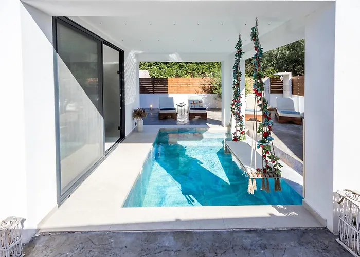Maria Villa Laganas