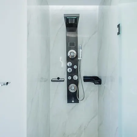 Maria لاغاناس