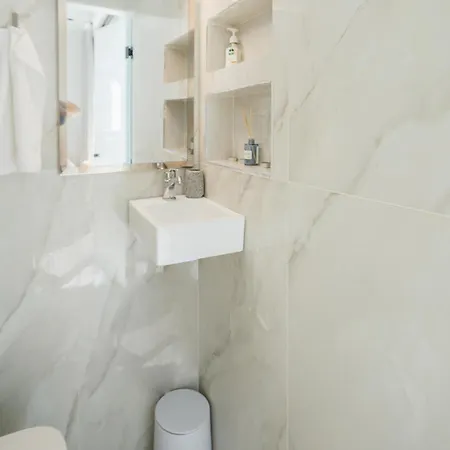 Maria لاغاناس